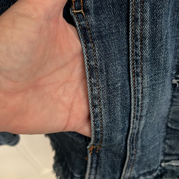 Abercrombie & Fitch Large Jean jacket with raw hem EUC - Picture 5 of 6